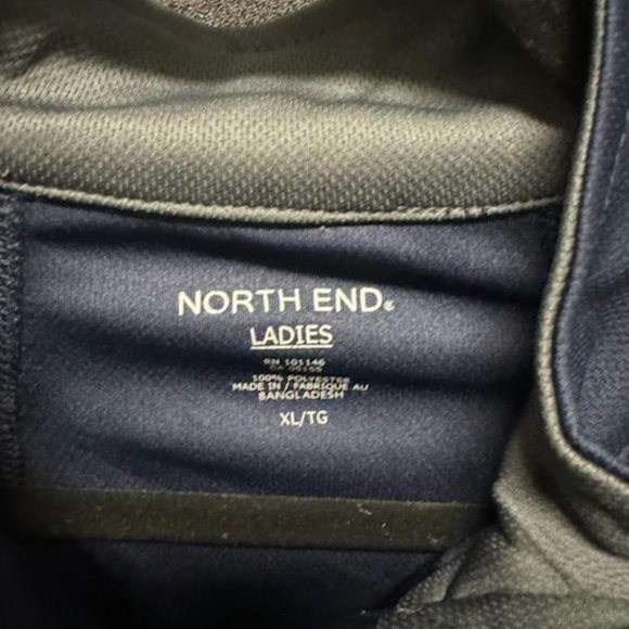 A North End quarter zip long sleeve top in Classic Navy - Picture 3 of 4